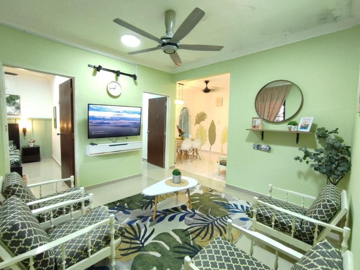 Mini Green Homestay Кулай Екстер'єр фото